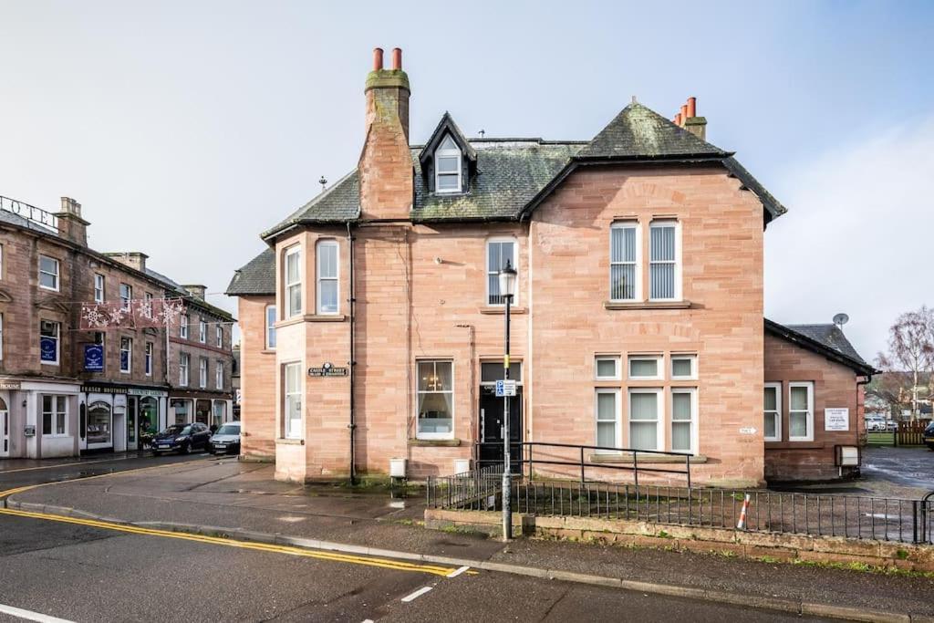 Castlebank House Flats, Dingwall Extérieur photo