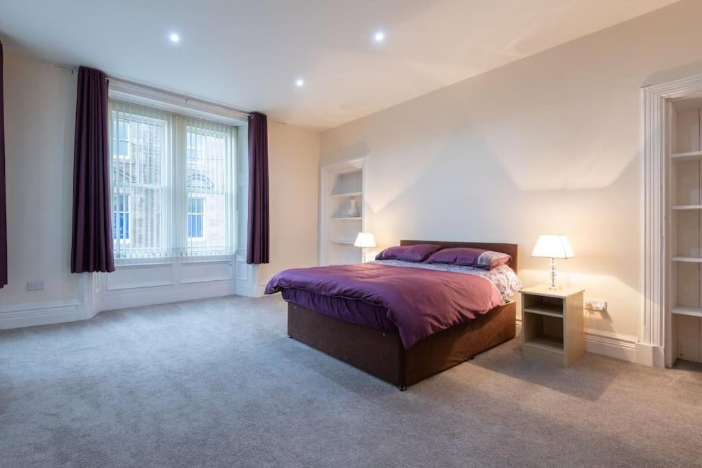 Castlebank House Flats, Dingwall Extérieur photo