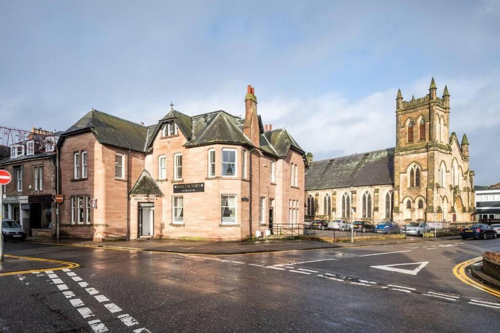 Castlebank House Flats, Dingwall Extérieur photo