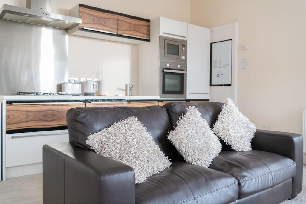 Castlebank House Flats, Dingwall Extérieur photo